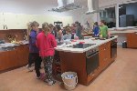 Netradiční adventní věnec + nocování ve škole 5.A 2016/17