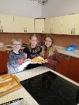 Pečení dobrot v kuchyňce 5.A 2021/22